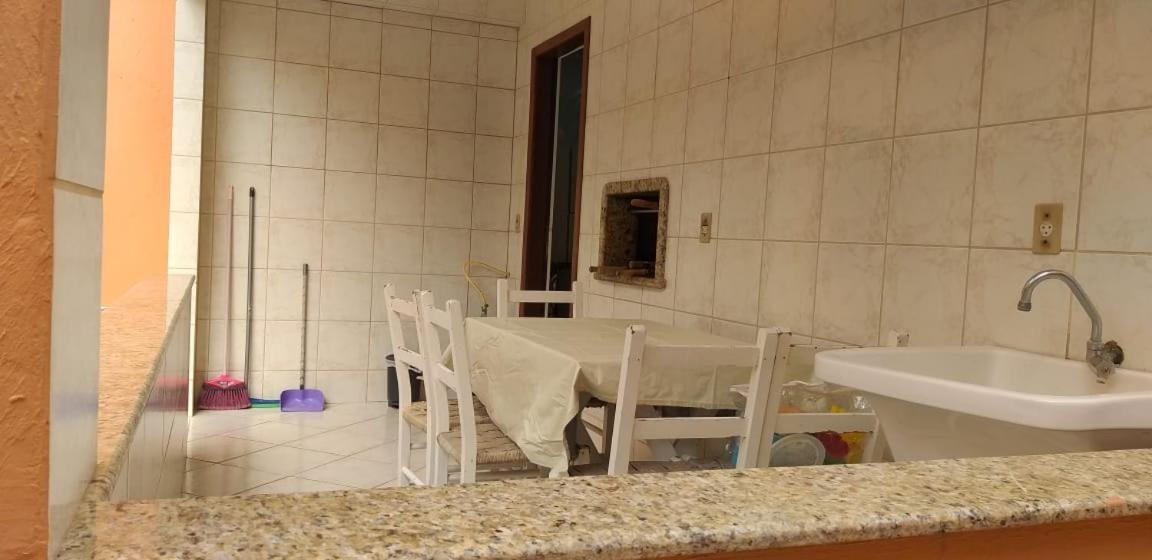 Willa Casa 02 Dorm Na Rua Salmao Bombinhas Zewnętrze zdjęcie