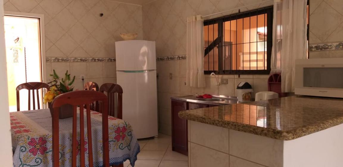 Willa Casa 02 Dorm Na Rua Salmao Bombinhas Zewnętrze zdjęcie